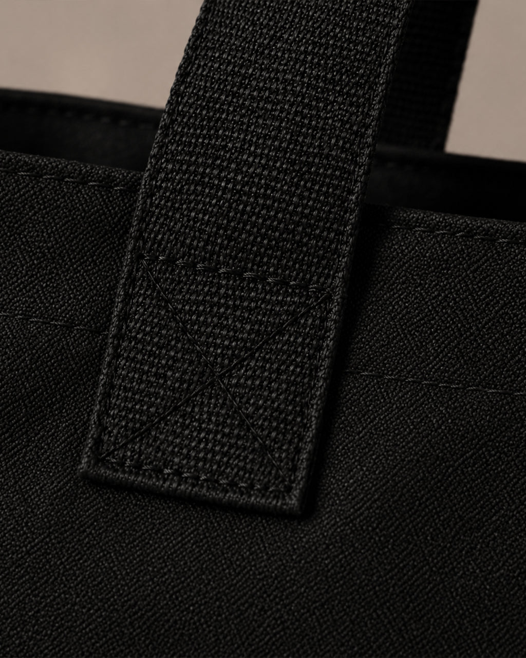 The Hot Girl Tote - Black