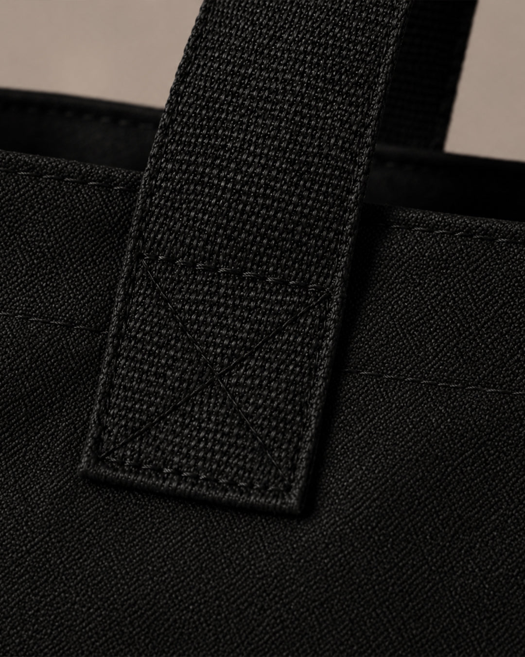 The Hot Girl Tote - Black